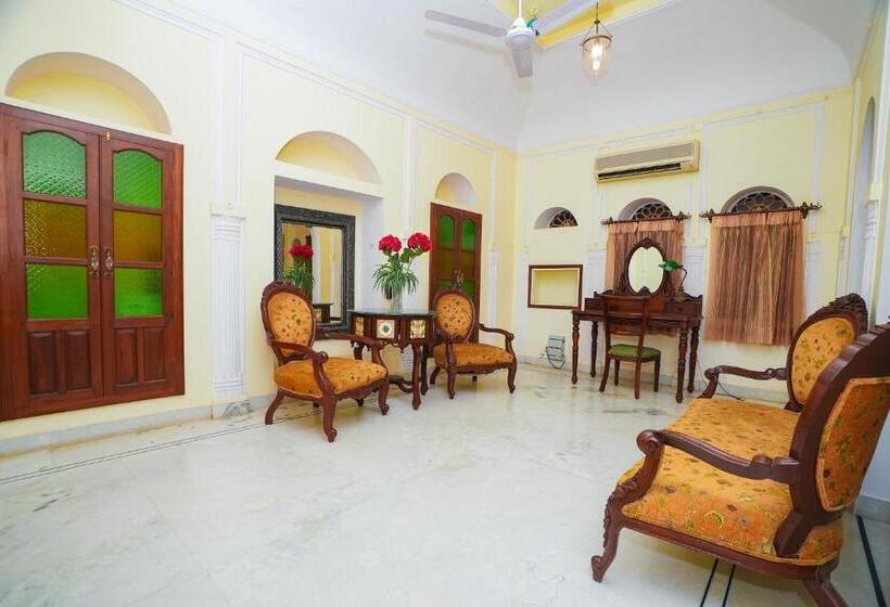 套房, Patan Mahal