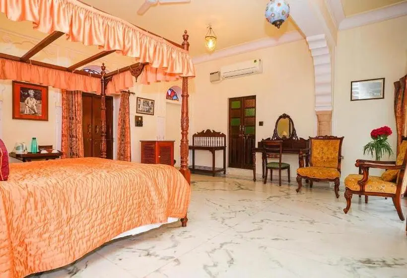 ロイヤルスイート, Patan Mahal