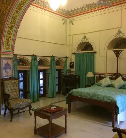ロイヤルスイート, Patan Mahal