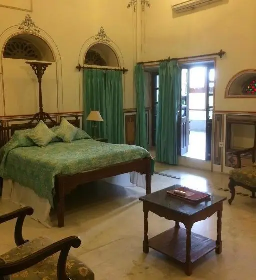 ロイヤルスイート, Patan Mahal