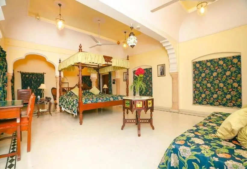 ロイヤルスイート, Patan Mahal