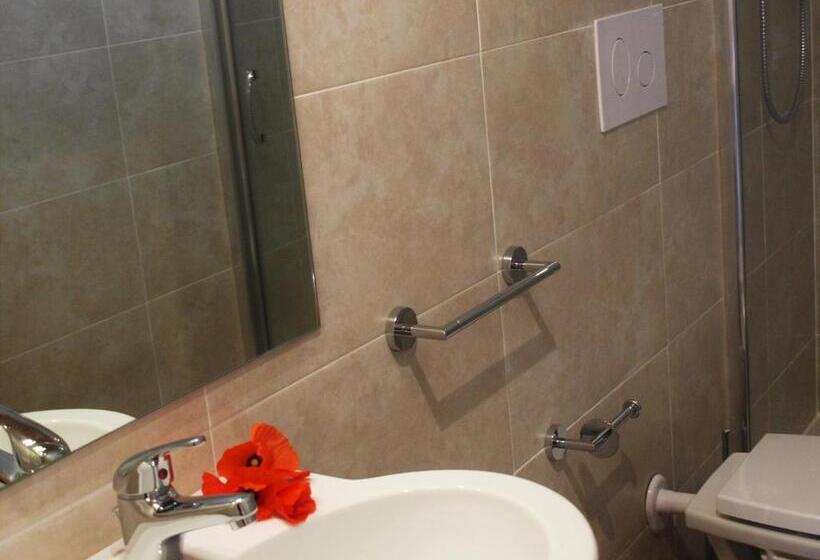 غرفة ديلوكس ثلاثية مطلة على البحر, Agriturismo Arà