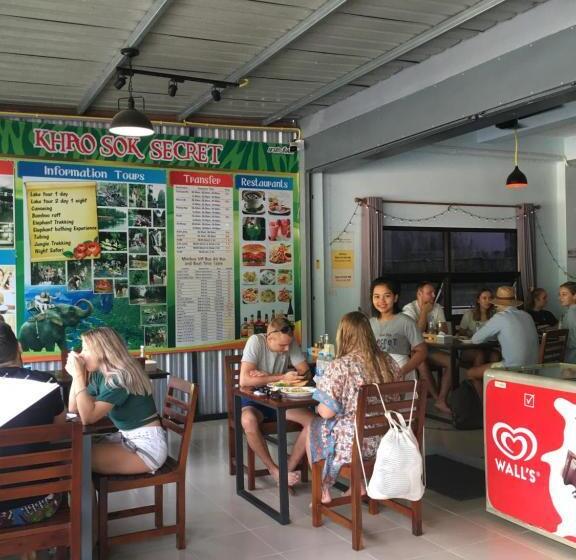 Habitació Triple Basic, Khaosok Secret Hostel