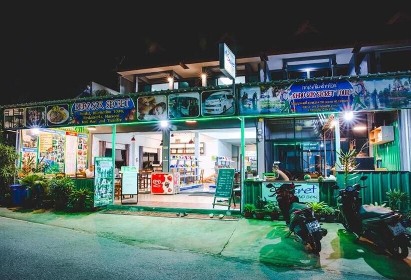 Quarto Triplo Basic, Khaosok Secret Hostel
