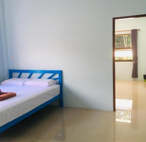 Family Room, Khaosok Secret Hostel