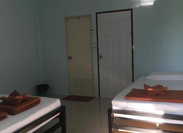 Habitació Triple Basic, Khaosok Secret Hostel