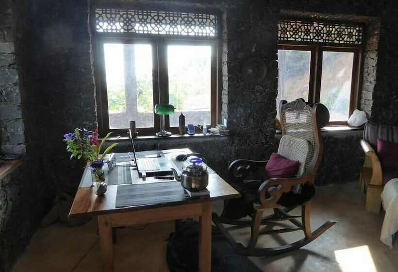 ‫فيلا غرفة نوم واحدة, Kurulu Estate