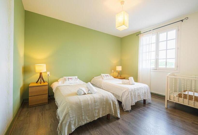 חדר משפחתי, Le Vallon De Guerry