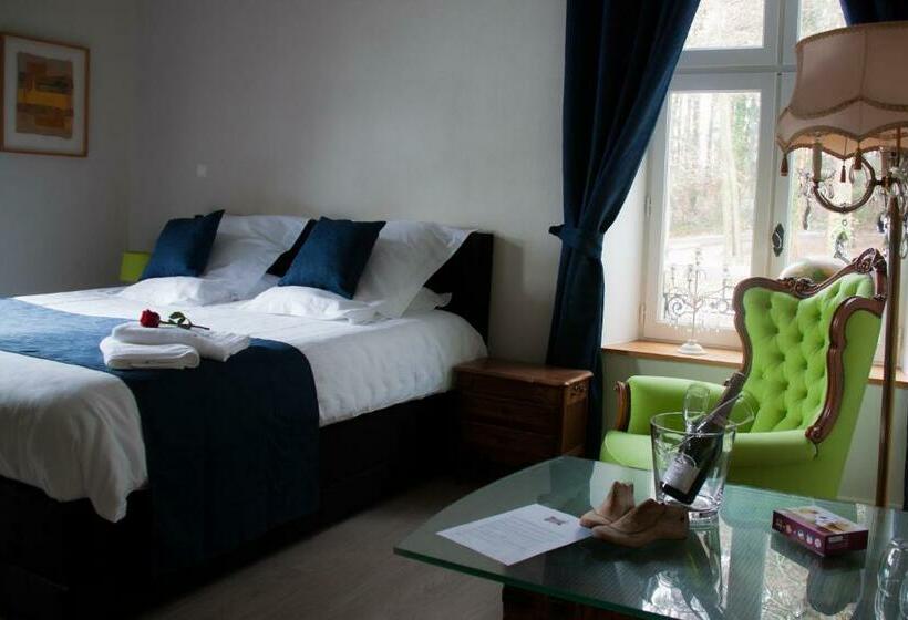 带大床的标准间, Château De L Aviette