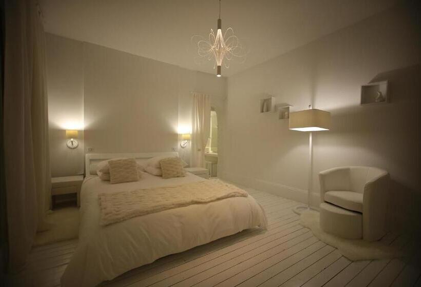 חדר דלוקס, Les Reves De Flamboin