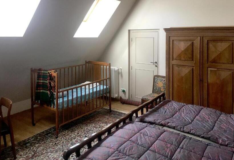 סוויטה משפחתית, Le Prieure D'orchaise