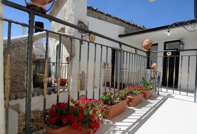 اتاق خانوادگی, Residenza La Nivera