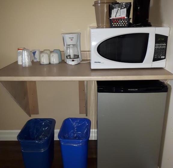 스탠다드 룸 더블 침대 2개, Fair Isle Motel