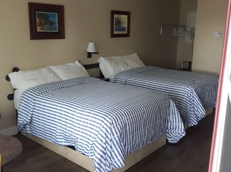 스탠다드 룸 더블 침대 2개, Fair Isle Motel