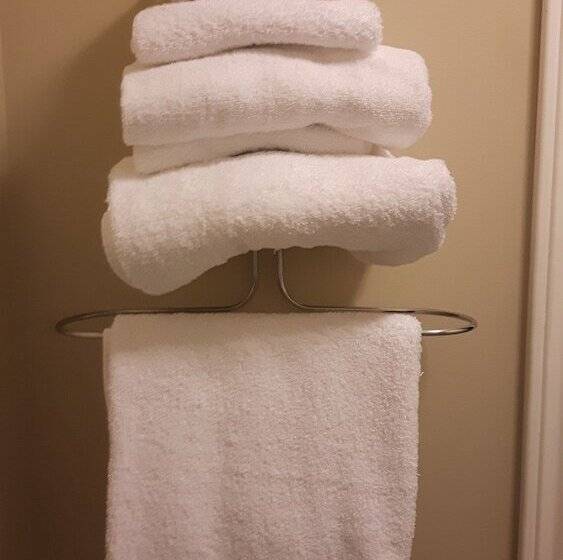 스탠다드 룸 더블 침대 2개, Fair Isle Motel