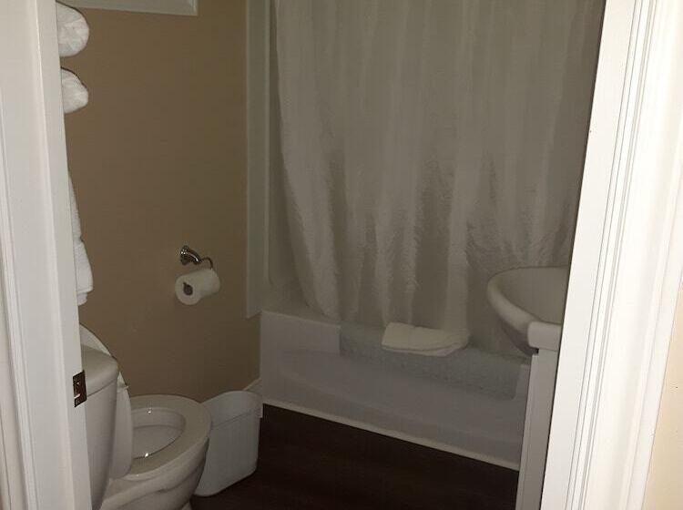 스탠다드 룸 더블 침대 2개, Fair Isle Motel