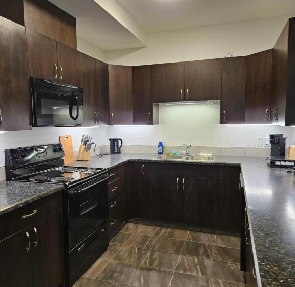 Люкс Ejecutiva 2 Спальни, Surestay Studio By Best Western Hardisty