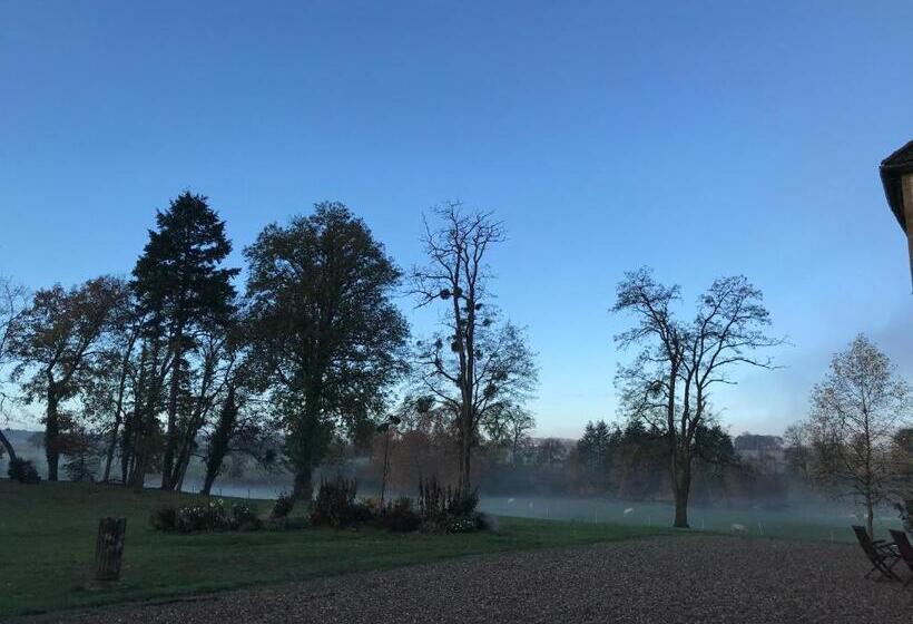 Номер Стандарт Вид на Сад, Chateau De Sury