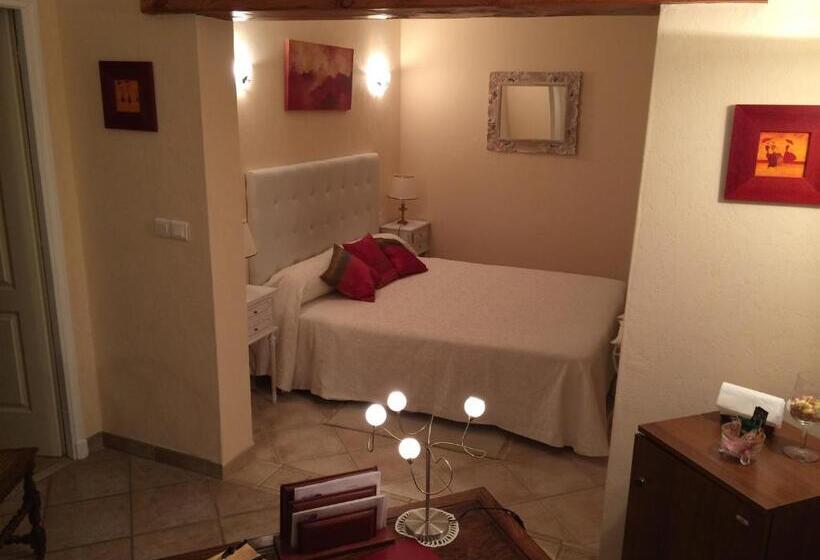 Standard room with outdoor bath, Les Sureaux