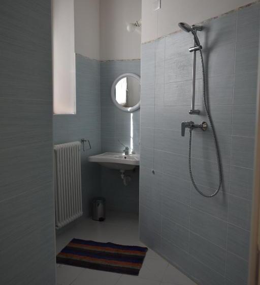 标准间, Ostello Castello Mina Della Scala