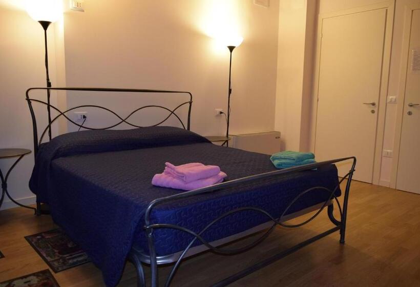 家庭间, Ostello Castello Mina Della Scala