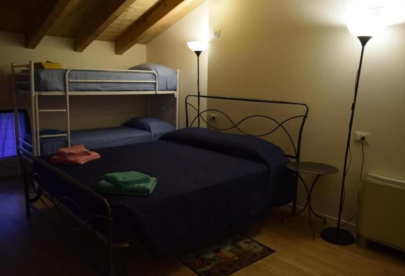 家庭间, Ostello Castello Mina Della Scala
