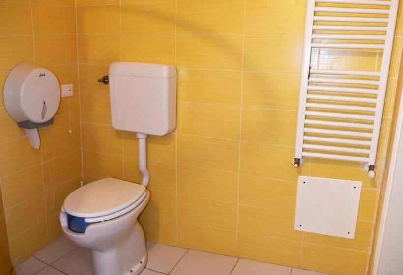 标准间, Ostello Castello Mina Della Scala