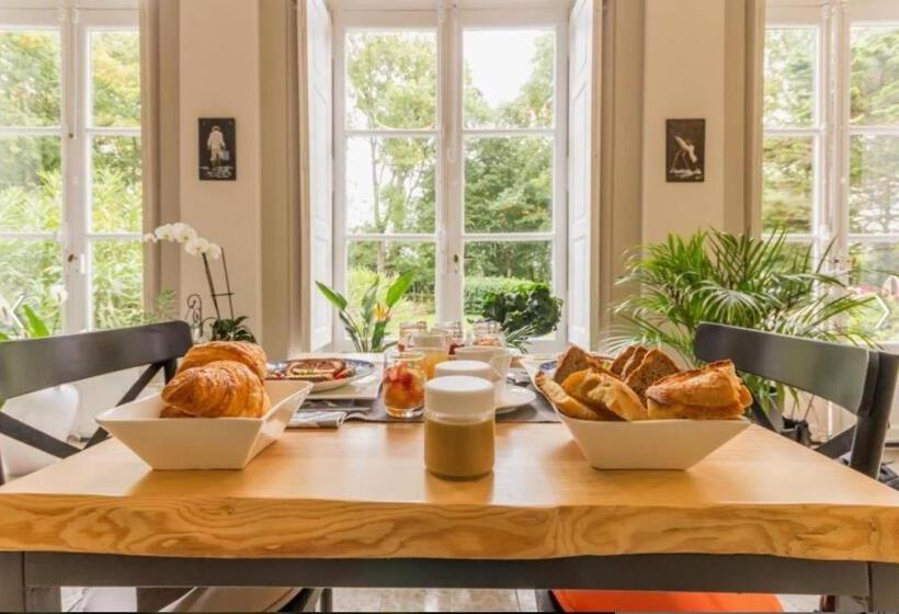 패밀리 룸, Domaine Du Plessis Grimaud