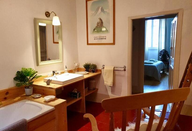 수피리어 룸, Ombre Rose