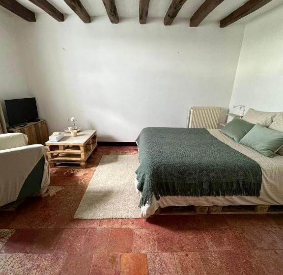 スタンダードスタジオ, Domaine Beauséjour