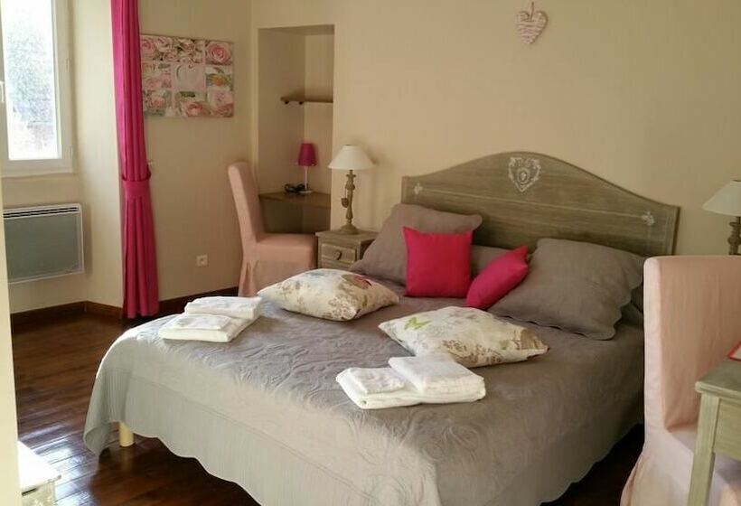 Romantic Room, Le Couvent De Nauviale