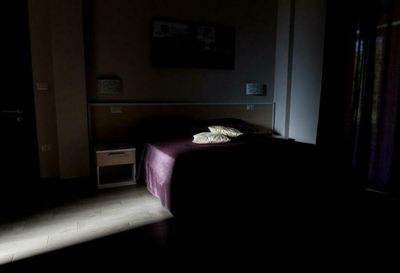 غرفة عائلية مطلّة علي الحديقة, La Dolce Mela