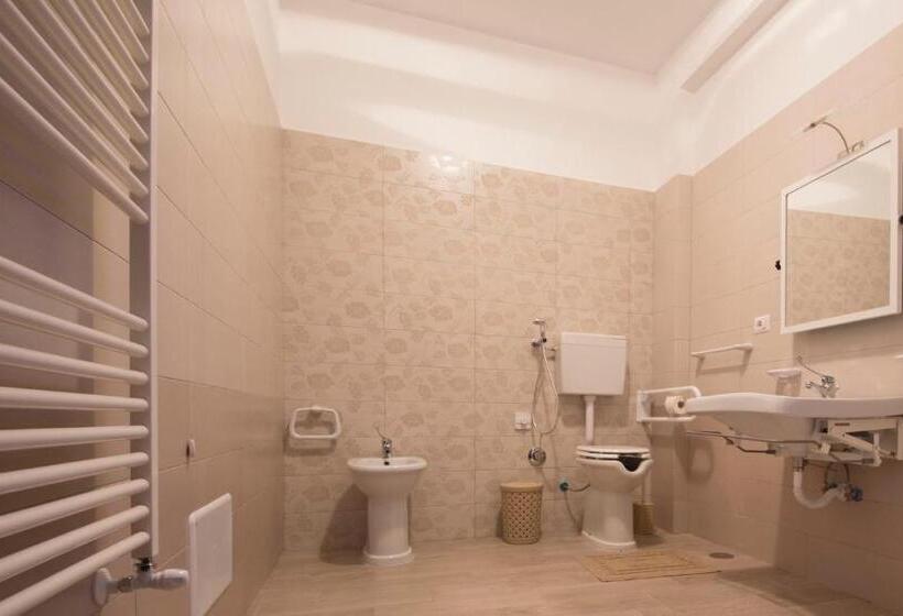 غرفة عائلية مطلّة علي الحديقة, La Dolce Mela