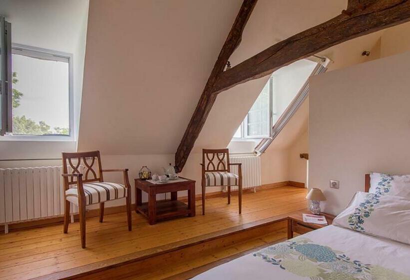 חדר סטנדרט עם מיטת קינג, Les Goubelins