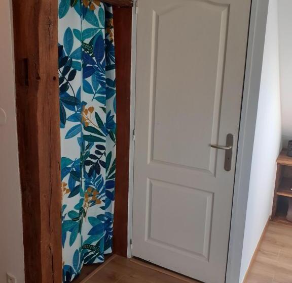 Дом 2 Спальни, La Grenouillere