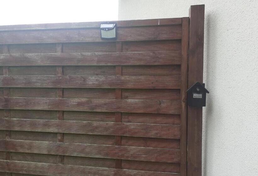 Дом 2 Спальни, La Grenouillere