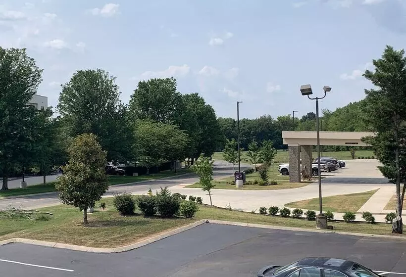 ２ダブルベッドのスタンダードルーム, Quality Inn Gallatinnashville Metro