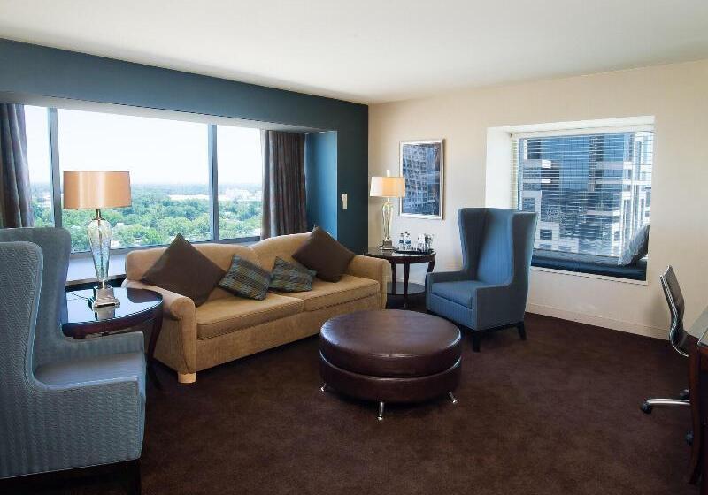 Люкс Клуб, Sheraton Grand Sacramento