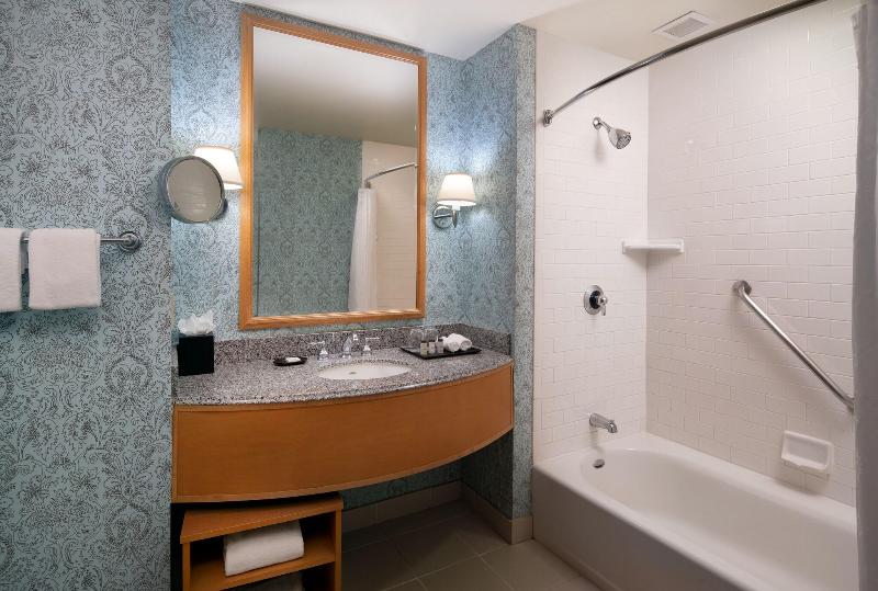 سوئیت کلاب, Sheraton Grand Sacramento