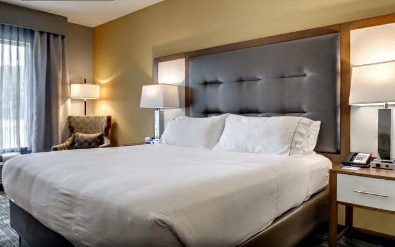 اتاق کلاب, Sheraton Grand Sacramento