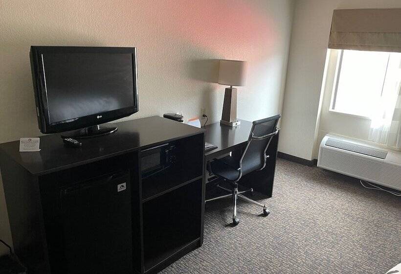 חדר סטנדרט שתי מיטות זוגיות, Sleep Inn & Suites Near Sports World Blvd