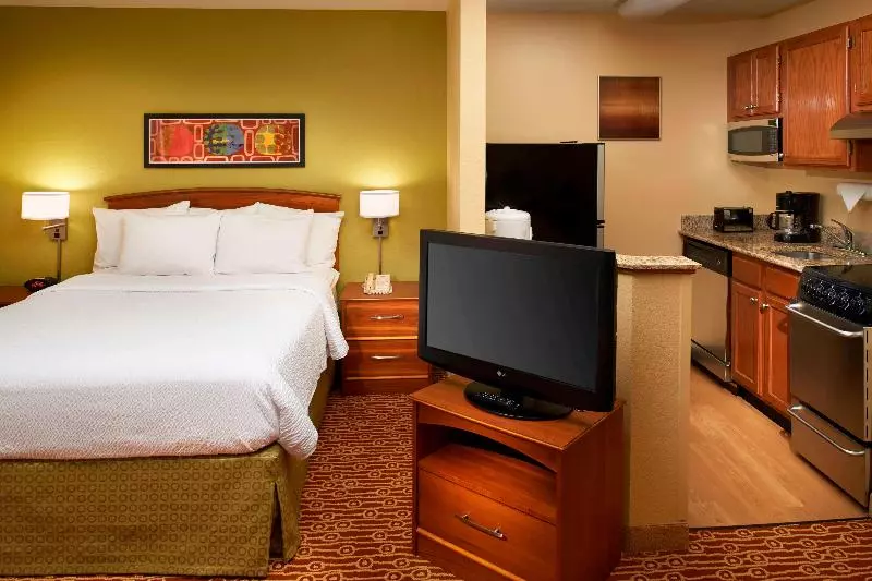 クイーンベッドのスタンダードスタジオ, Sonesta Simply Suites Detroit Novi