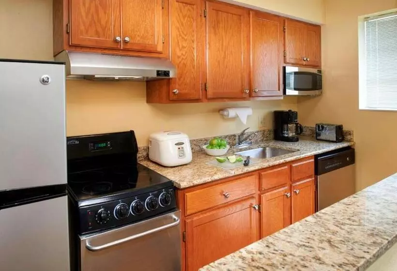 身障者適用スイートルーム, Sonesta Simply Suites Detroit Novi