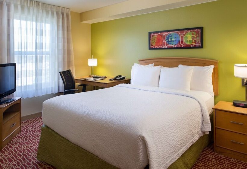 Люкс 2 Спальни, Sonesta Simply Suites Detroit Novi