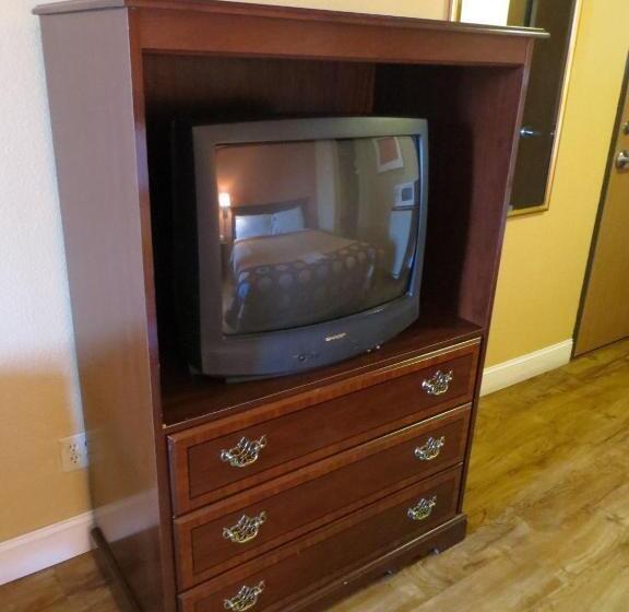 장애인을 위한 스탠다드 룸, Super 8 By Wyndham Dixon/uc Davis