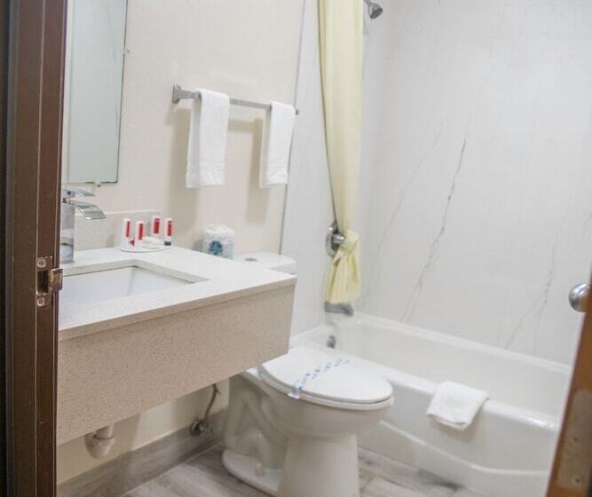 غرفه قياسيه سريرين مزدوجين, Super 8 By Wyndham Mountain Home