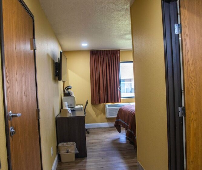 غرفة قياسية لذوى الاحتياجات الخاصة, Super 8 By Wyndham Mountain Home