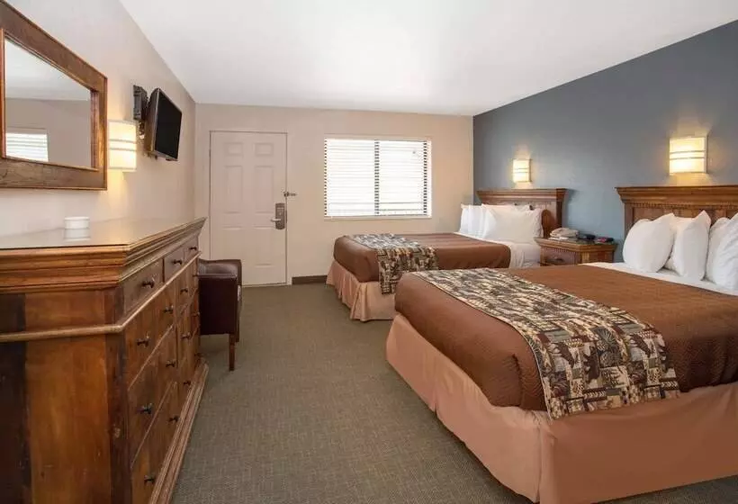 ２ダブルベッドのスタンダードルーム, Travelodge By Wyndham Gardiner Yellowstone Park North Entr