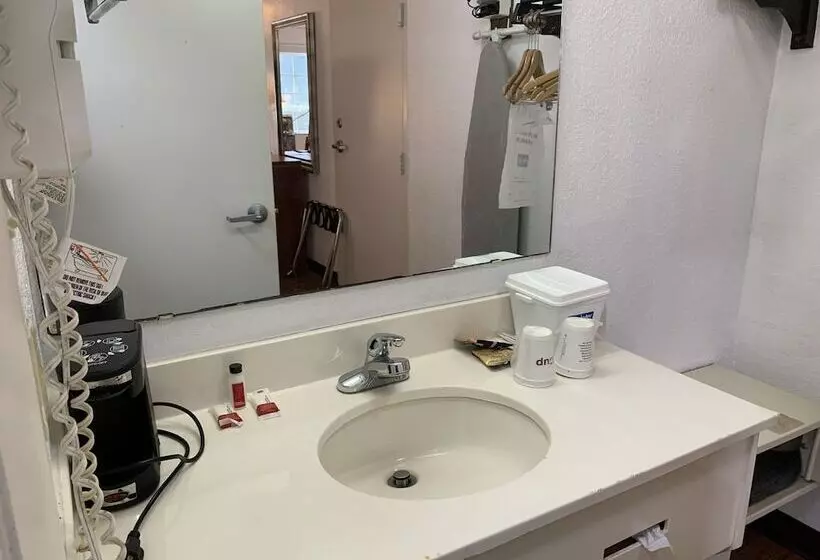 Standard-huone 2 Parivuodetta, Travelodge Suites By Wyndham Macclenny I 10