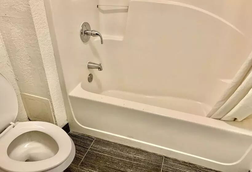 Standard-huone 2 Parivuodetta, Travelodge Suites By Wyndham Macclenny I 10